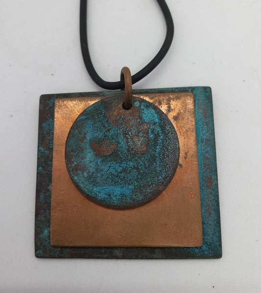 F.R.E.E WOMAN MEMORY NECKLACE