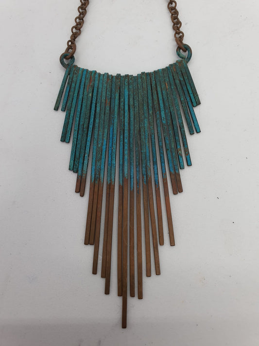 F.R.E.E WOMAN FRINGE NECKLACE