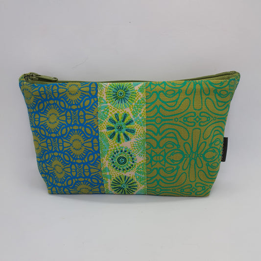 SHWESHWE SPRING GRACE TOILETRY BAG