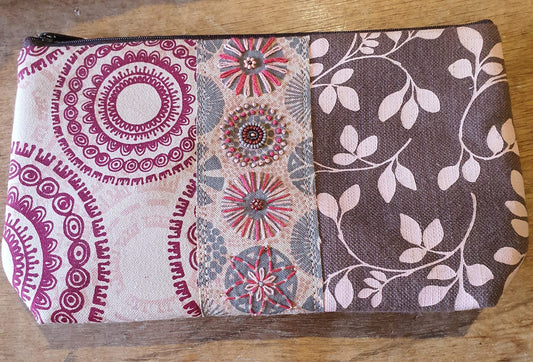 SHWESHWE TOILETRY PURSE DUSKY PINK
